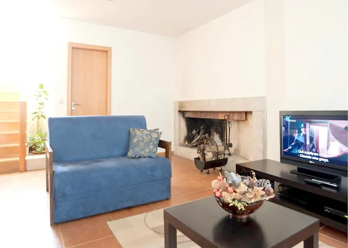 Comfortable Countryside House In Eira-vedra With Shared Pool Feriehus